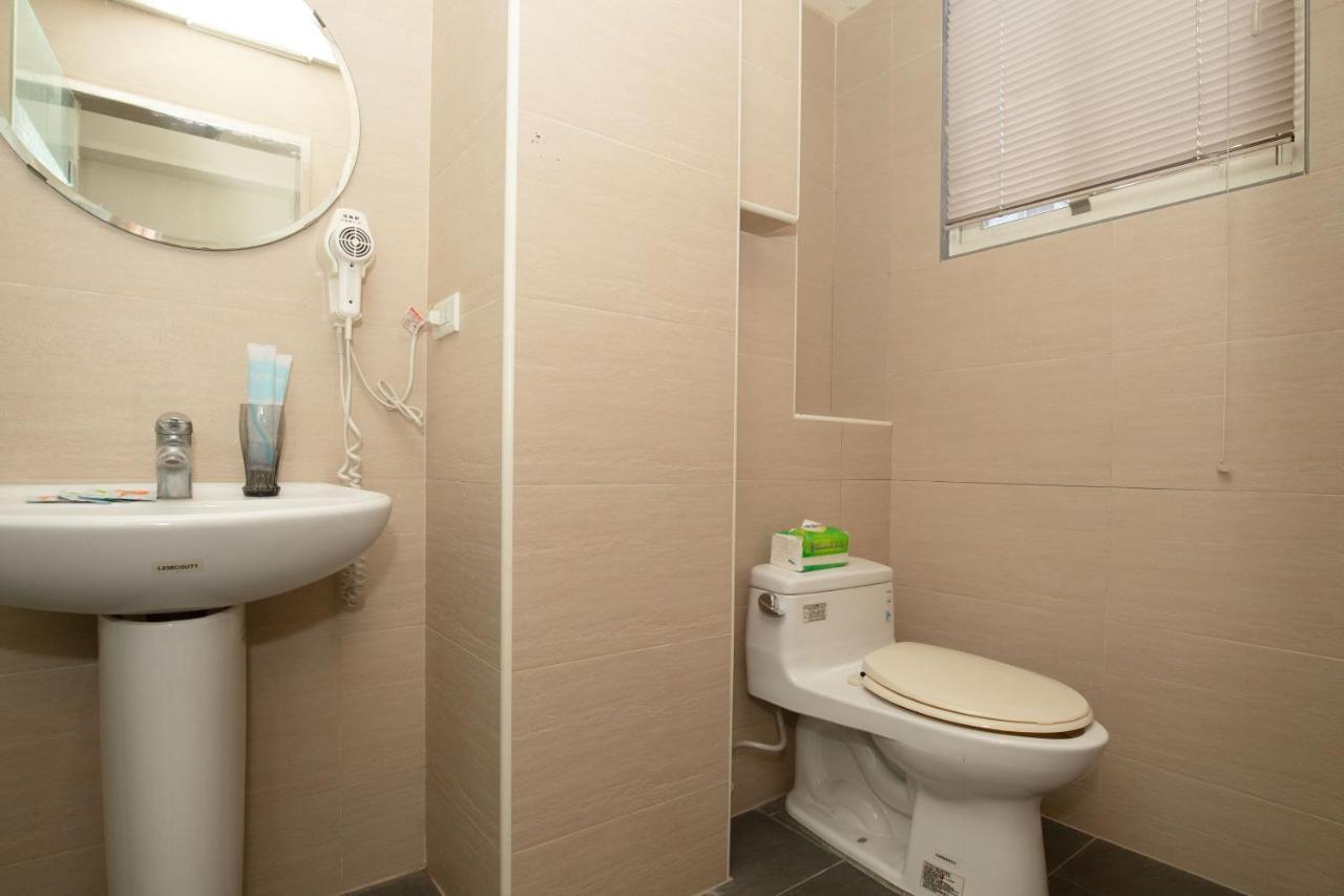Fengjia Muxia Lägenhet Taichung Exteriör bild